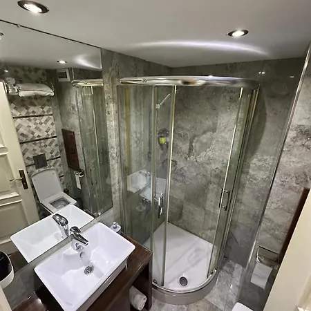 Sahra Airport Istambul